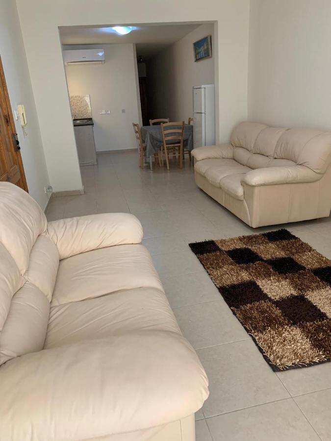 Stresa Court Apartments Saint Julian's ภายนอก รูปภาพ